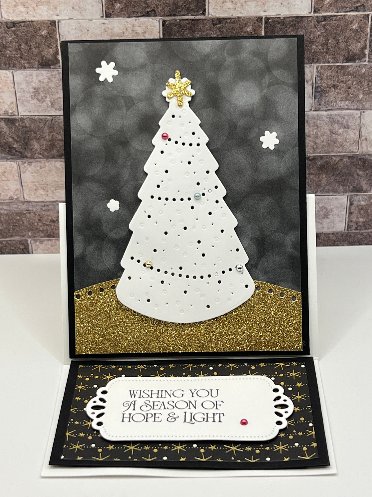 Shining Christmas Tree Easel Card