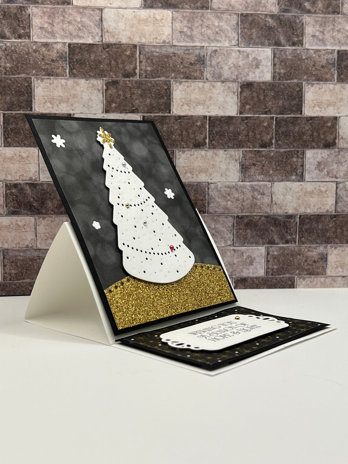 Shining Christmas Tree Easel Card