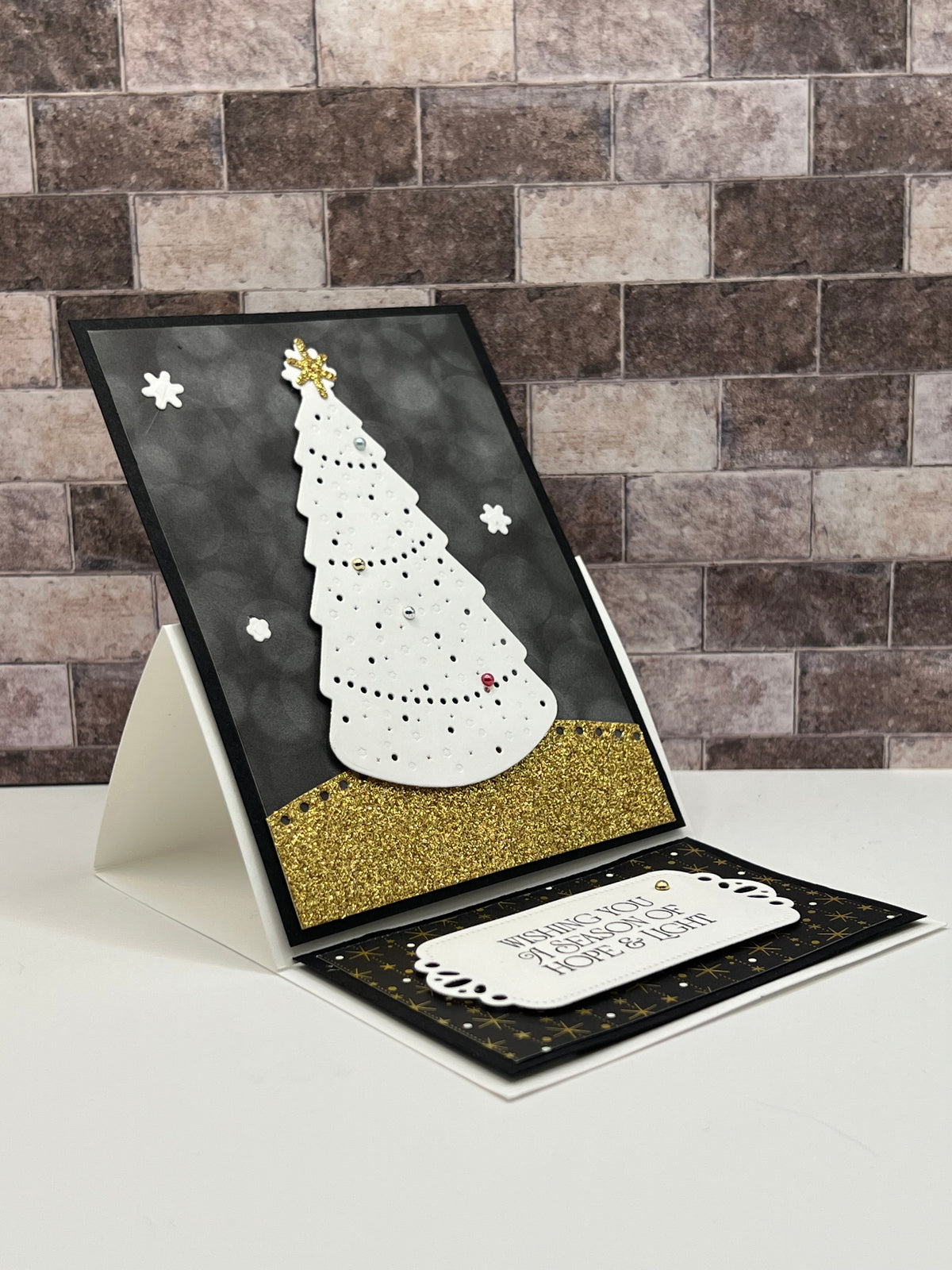 Shining Christmas Tree Easel Card